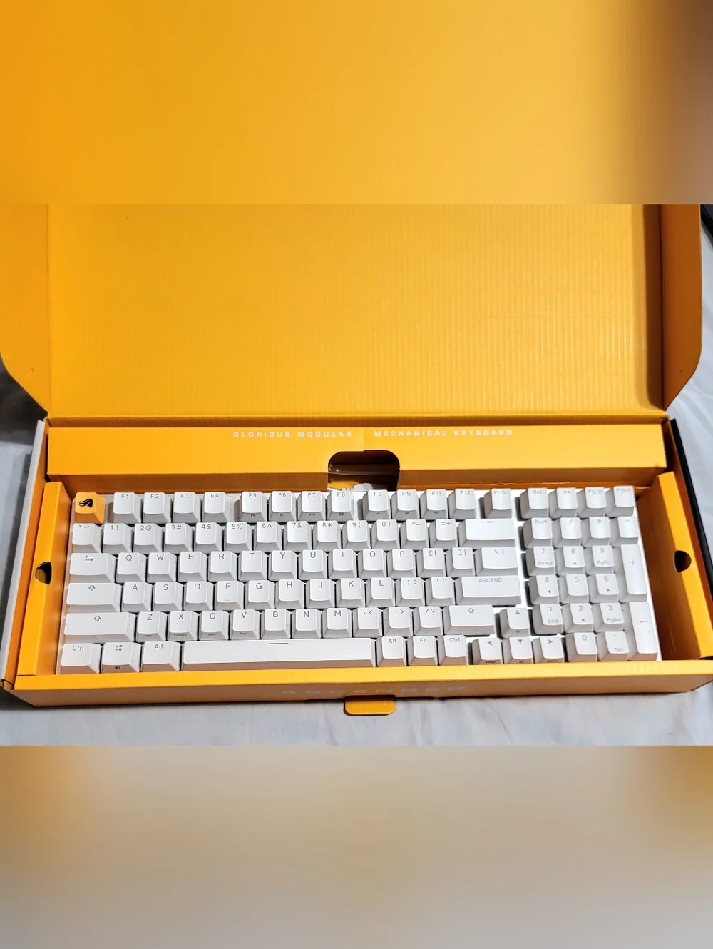 Glorious GMMK2 Keyboard (Full Size) White
